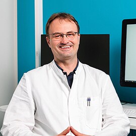 Fotografía del Dr. Henning Steen, Jefe de Cardiac Imaging, medneo, Alemania