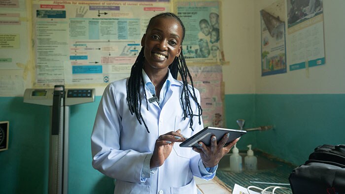 Informe anual de Philips Foundation 2022: colaborando para facilitar el acceso a la salud a más de 26 millones de personas en comunidades desatendidas